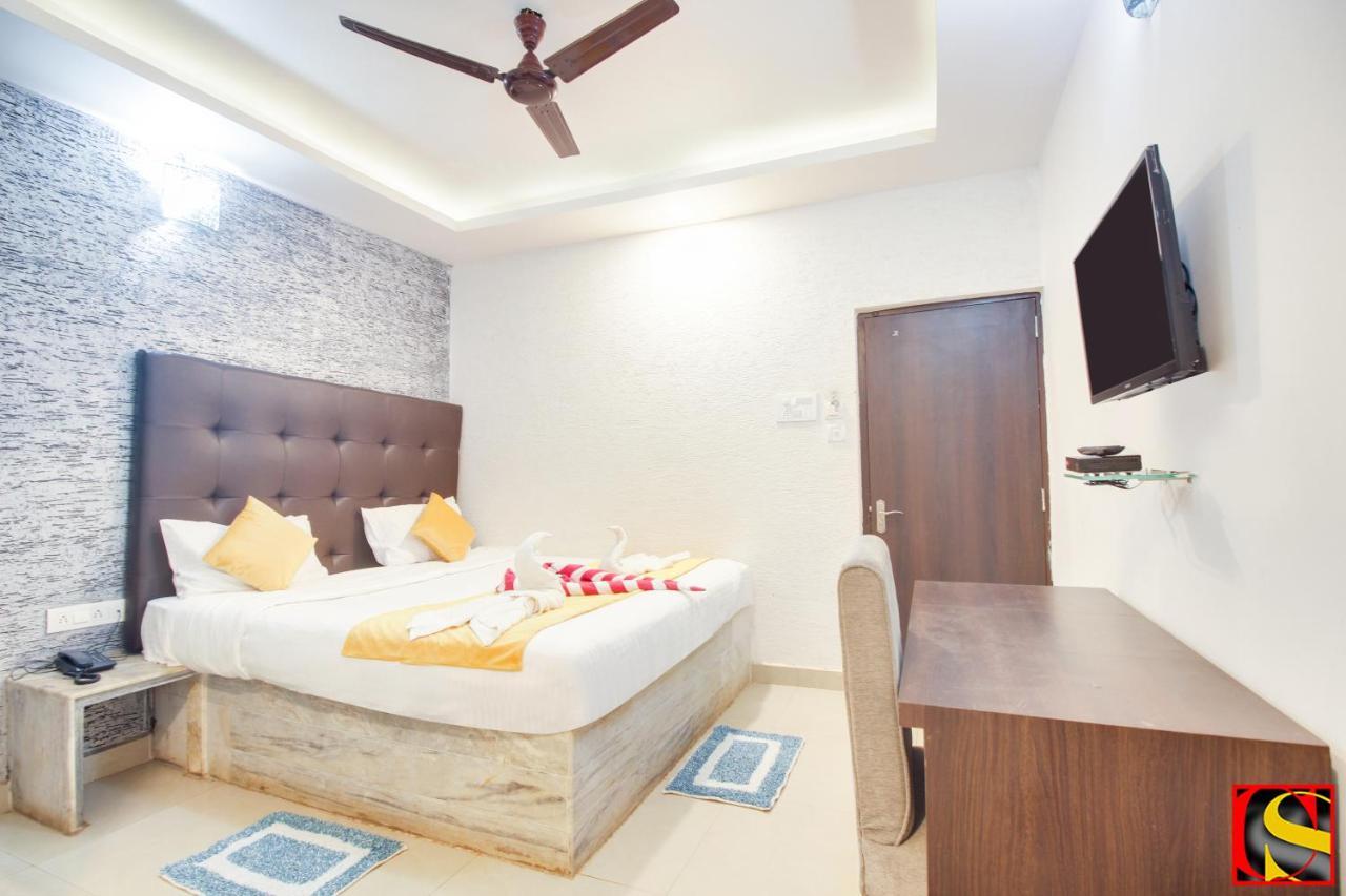 Candolim Sands Hotel Kültér fotó