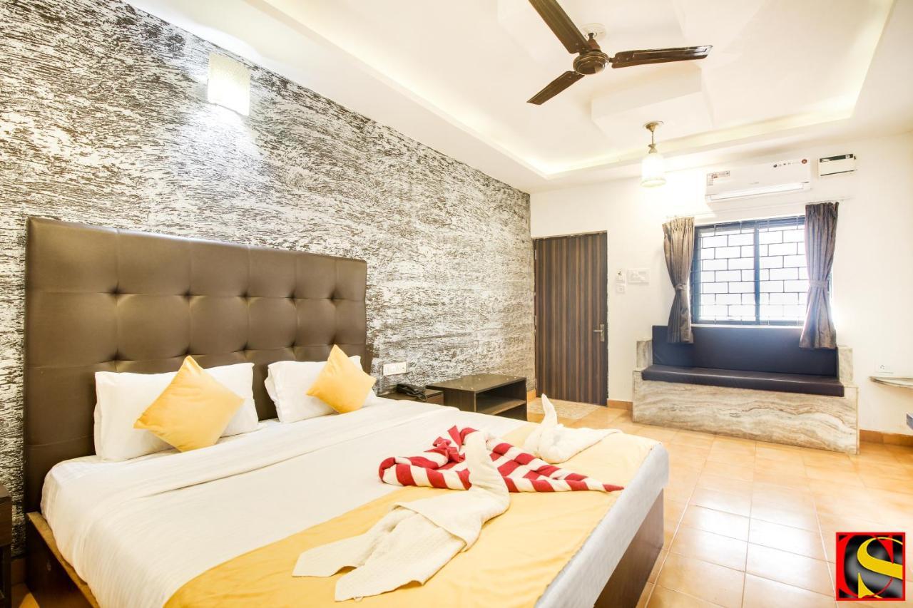 Candolim Sands Hotel Kültér fotó