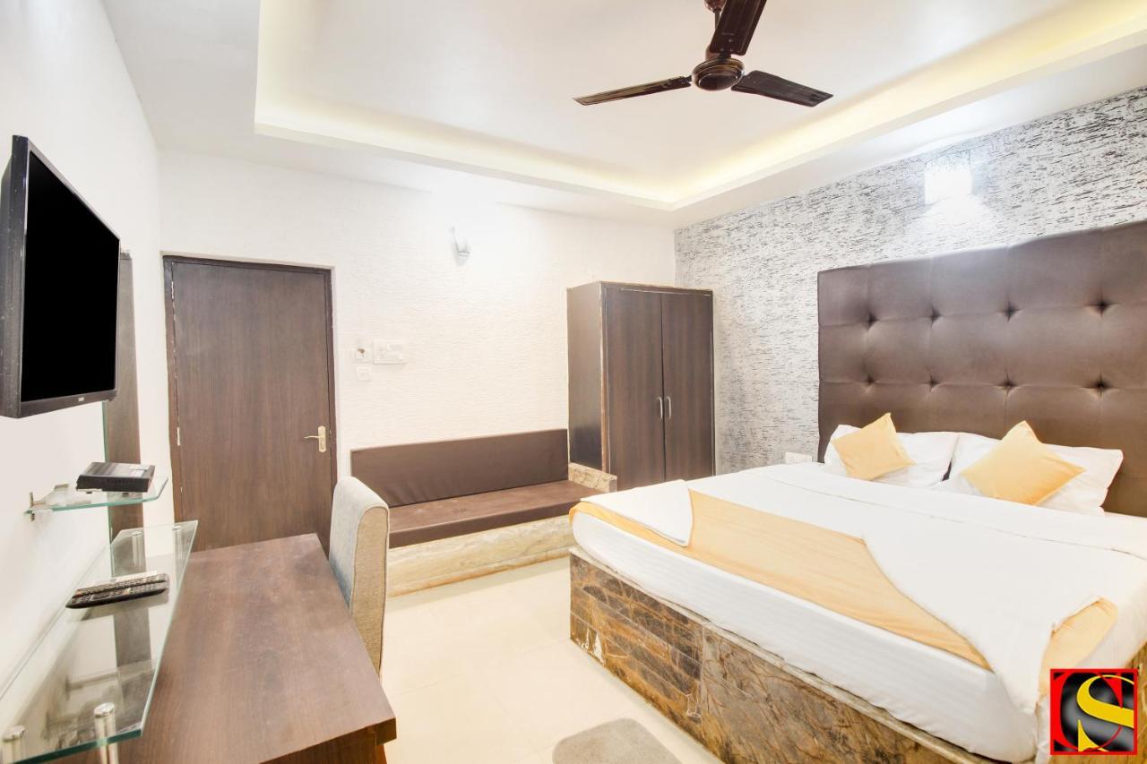 Candolim Sands Hotel Kültér fotó