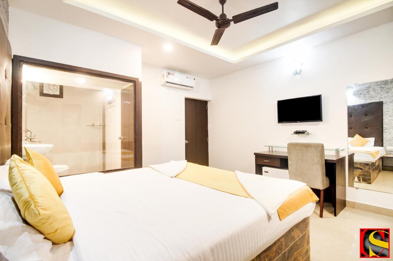 Candolim Sands Hotel Kültér fotó
