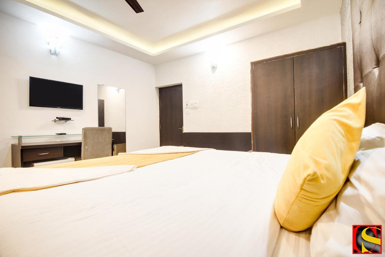 Candolim Sands Hotel Kültér fotó